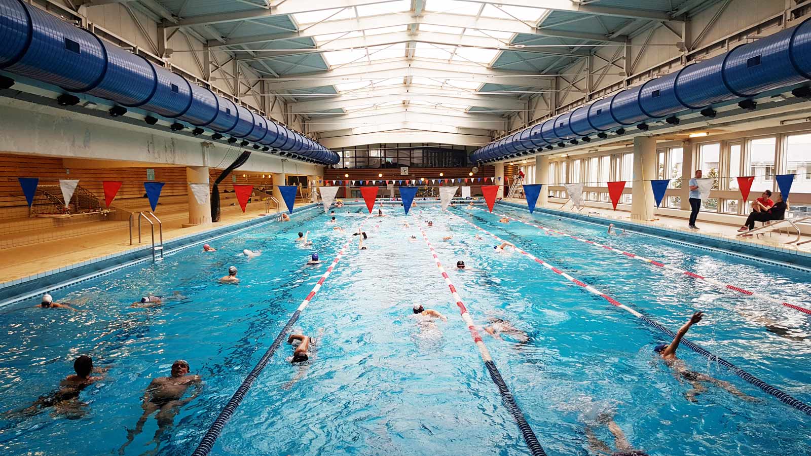 Rencontre piscine roger le gall