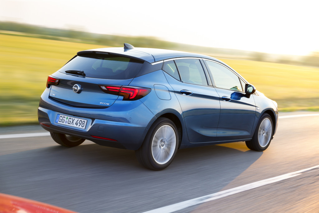 Opel-Astra-Reconnaissable aussi  avec ses feux arrière