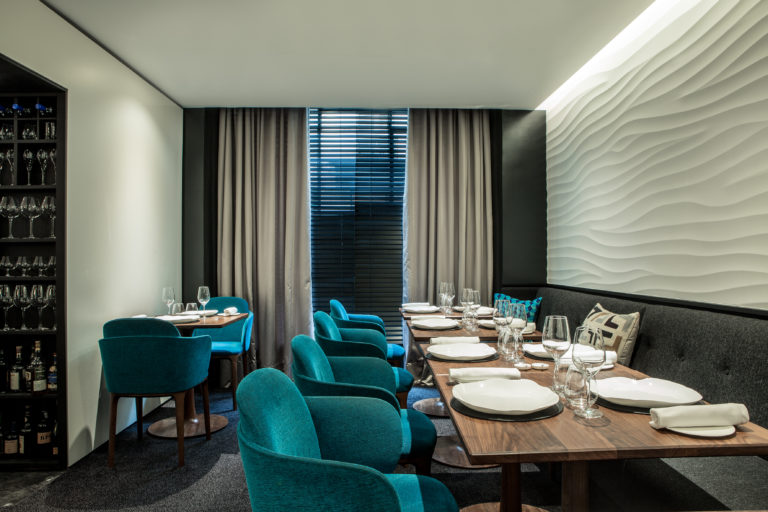 Une très belle adresse parisienne « Auguste », un restaurant élégant et