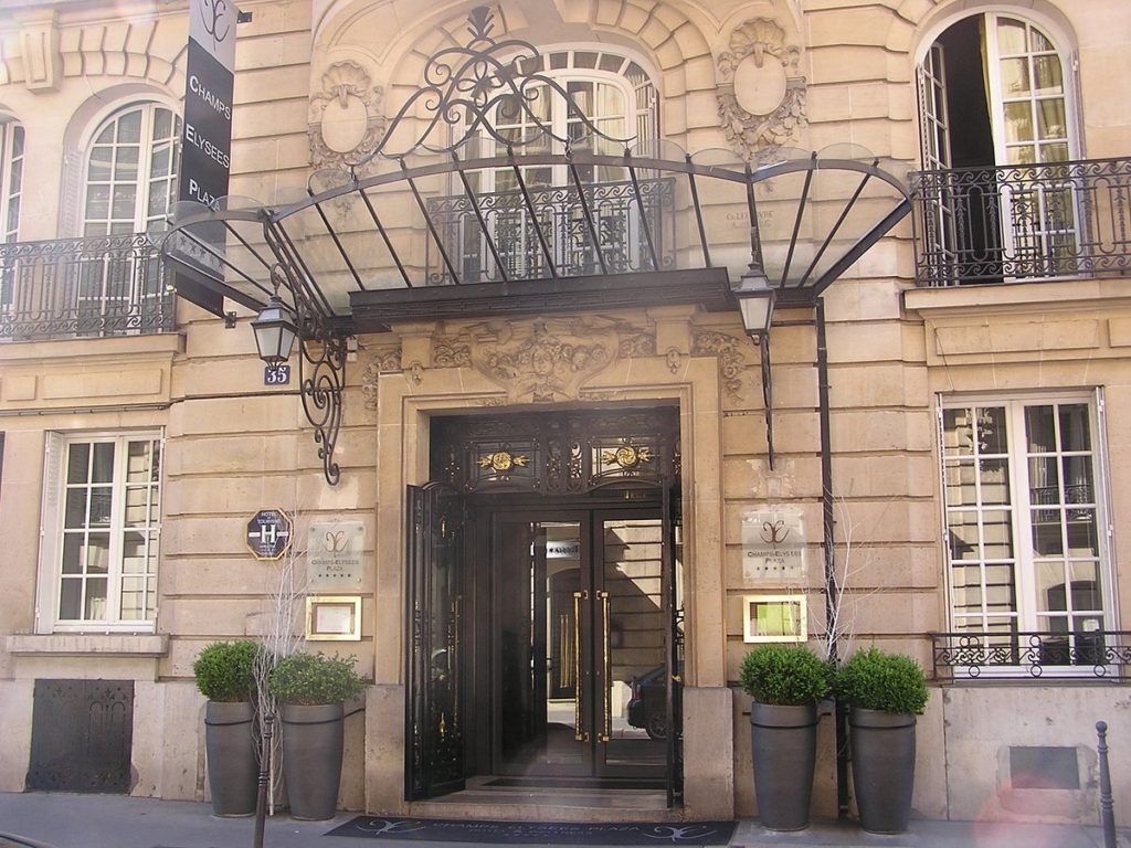 Hôtel Elysia un très joli produit hôtelier à Paris près des Champs